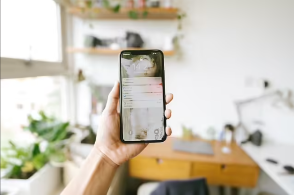 爱尔兰调查 TikTok、LinkedIn,关注非法内容举报机制是否符合欧盟法规(图1) 爱尔兰调查 TikTok、LinkedIn,关注非法内容举报机制是否符合欧盟法规(图1)