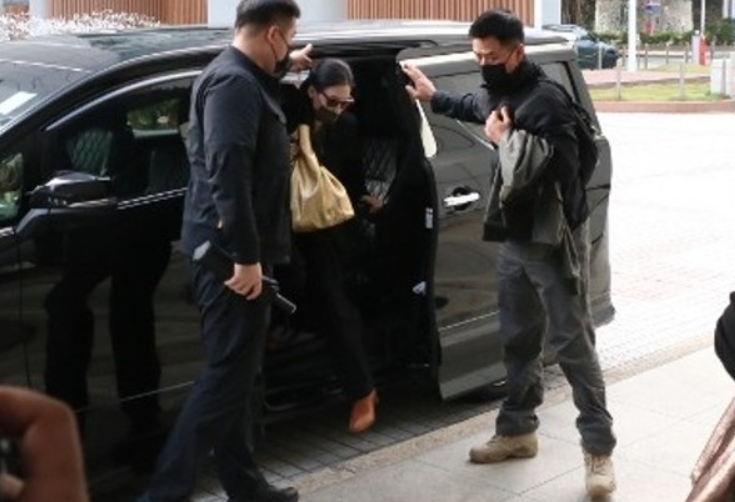 张柏芝太惨了！遭前经纪人伪造合同，诈骗千万片酬，还被威胁不听话就抹黑你(图6)