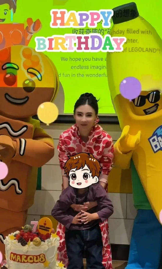 张柏芝为小儿子庆7岁生日！母子切蛋糕画面超幸福(图2)