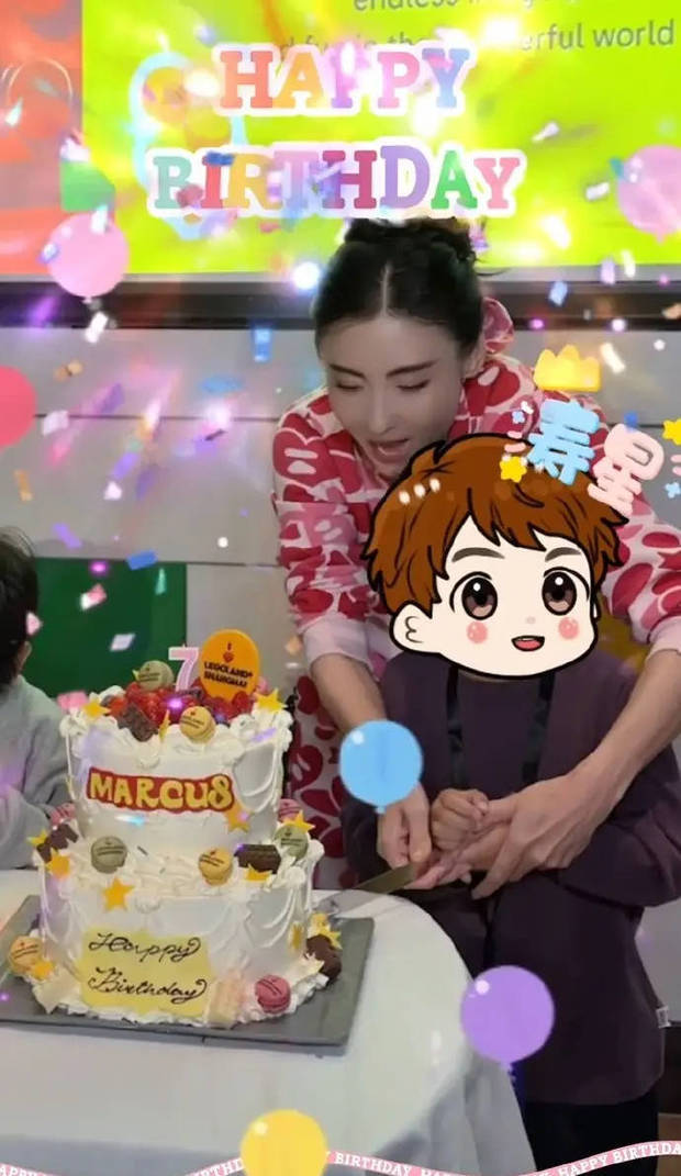 张柏芝为小儿子庆7岁生日！母子切蛋糕画面超幸福(图3)
