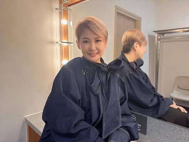 香港女歌手与内地公司闹翻！为旧爱放弃事业惨遭背叛未婚产子(图5)