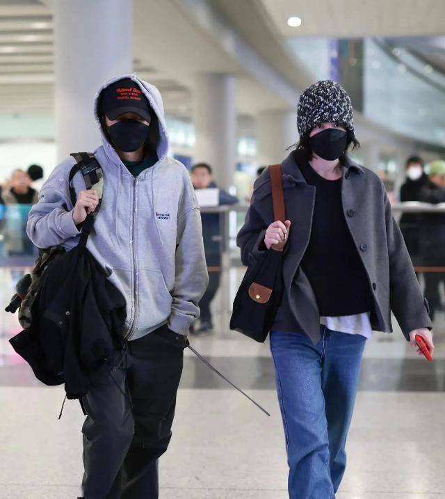 谢霆锋也没想到，爱了20年的王菲，到头来能让她开心的另有其人？(图22)