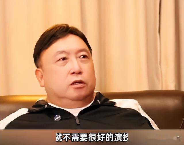 46岁高圆圆现身北京，穿低胸礼服绑高马尾，法令纹深腰臀比却绝了(图22)