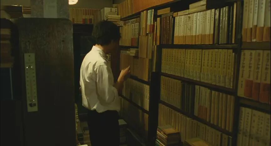 “月薪一万就偷着乐吧”