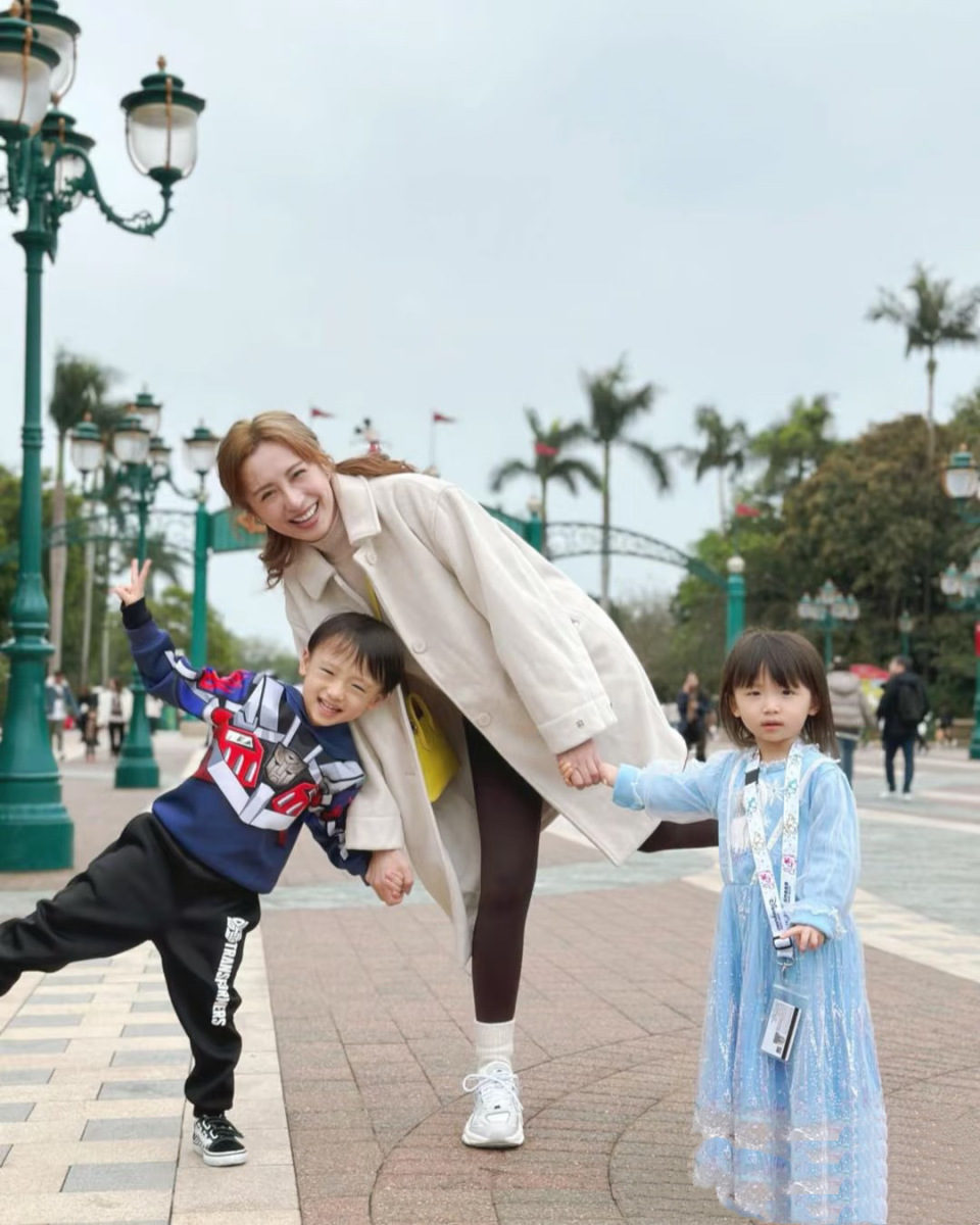 龚嘉欣36岁生日派对，陈凯琳穿睡衣松弛大方，谭凯琪也很显嫩(图7)