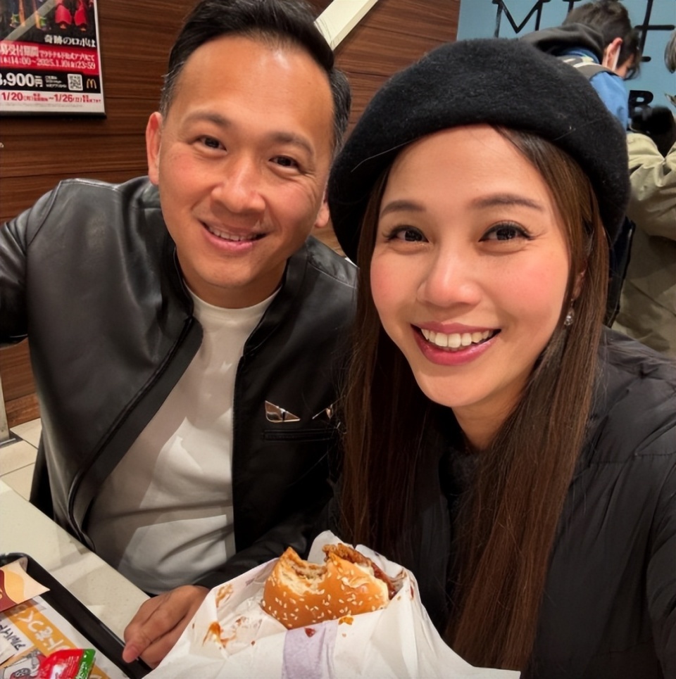 突发！香港炫富女星老公出车祸，紧急就医, 车被拦腰撞击损坏严重(图5)