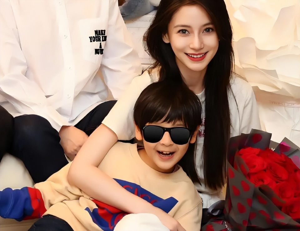 一觉醒来天塌了，杨颖离婚后男友被曝光，恶心的一幕出现了(图8)