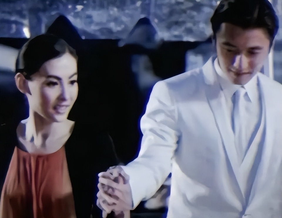 和王菲复合11年，谢霆锋坦言不婚的原因，担心的事还是发生了(图11)