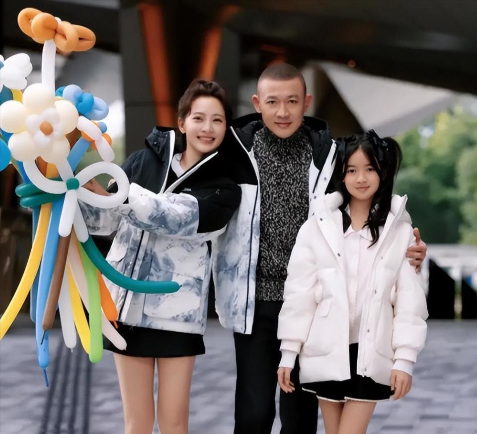 聂远发文替女儿宣传新剧，称呼女儿为老师，又一个星二代进圈拍戏(图5)