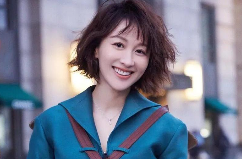 她不愿接受“潜规则”，42岁仍单身，演50多部戏虽火但未出圈(图1)