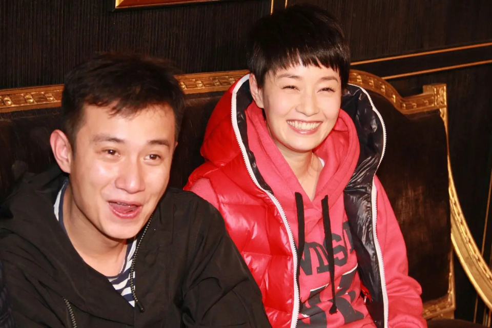 向太曝大料！49岁马伊琍低调再婚，曾原谅文章却因一点彻底分手！(图3)