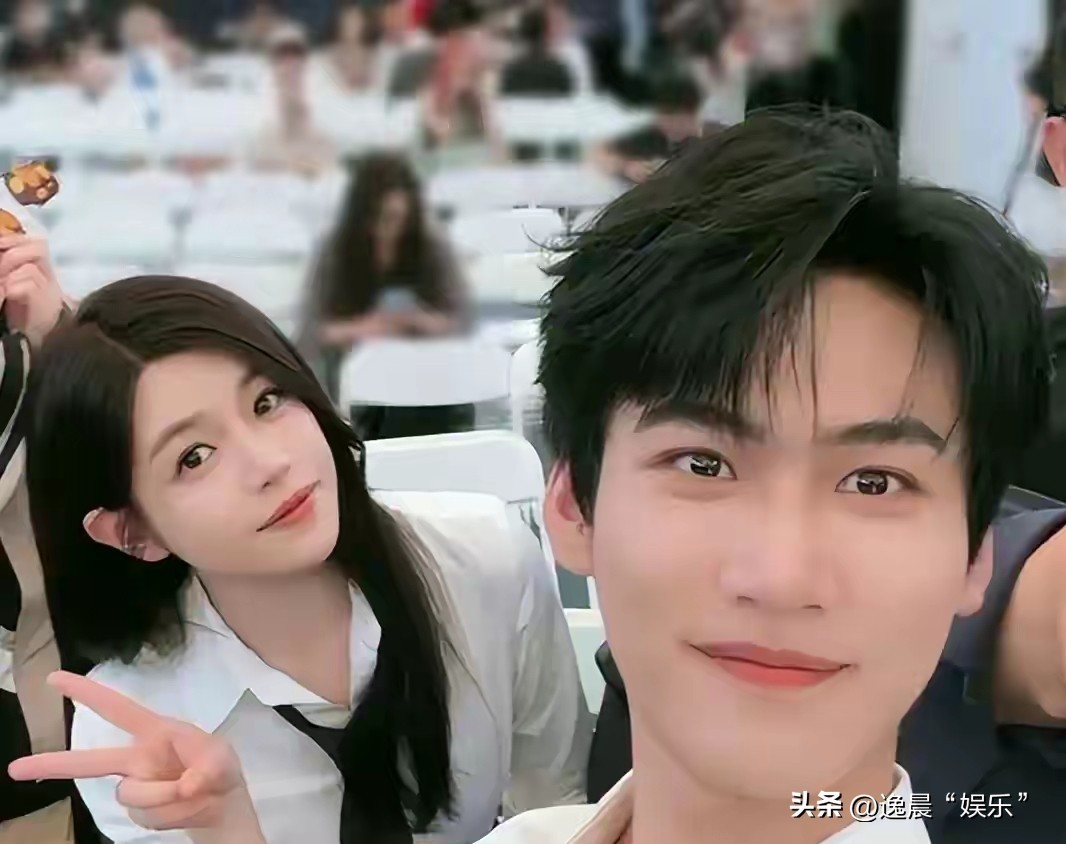 陈妍希霸榜热搜，撕开陈晓“强撑体面”的最后一层遮羞布(图7)