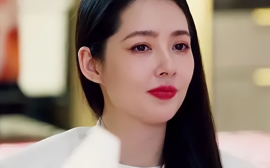 向太也没想到，自己千辛万苦给向佐找的媳妇，竟狠狠“拿捏”了她(图10)