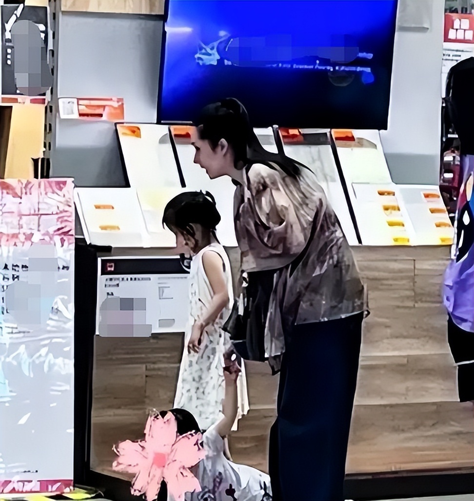 向太也没想到，自己千辛万苦给向佐找的媳妇，竟狠狠“拿捏”了她(图20)