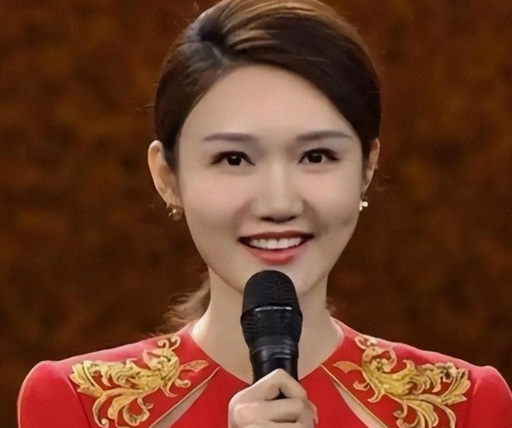 朱迅再陷调离风波？春晚26年深耕追流量，赵本山一言道破关键！(图6)