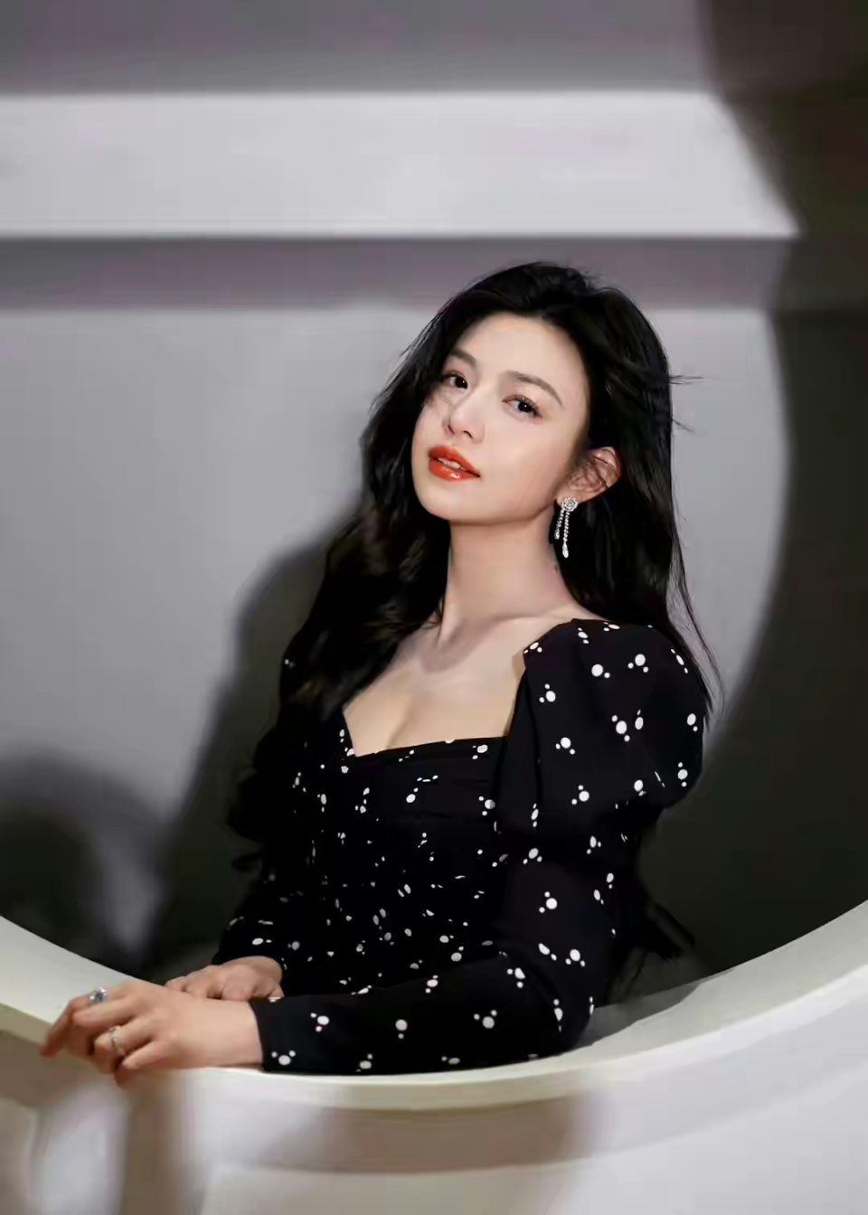 42岁陈妍希离婚后“杀疯了”：她的逆袭，给所有女人上了一课(图5)