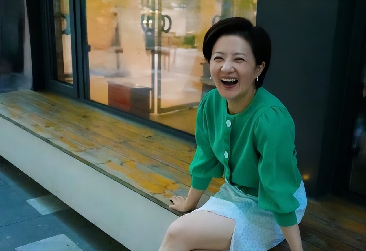 没想到，44岁仍选择不婚不育的金铭，早已走上了另一条大道(图6)