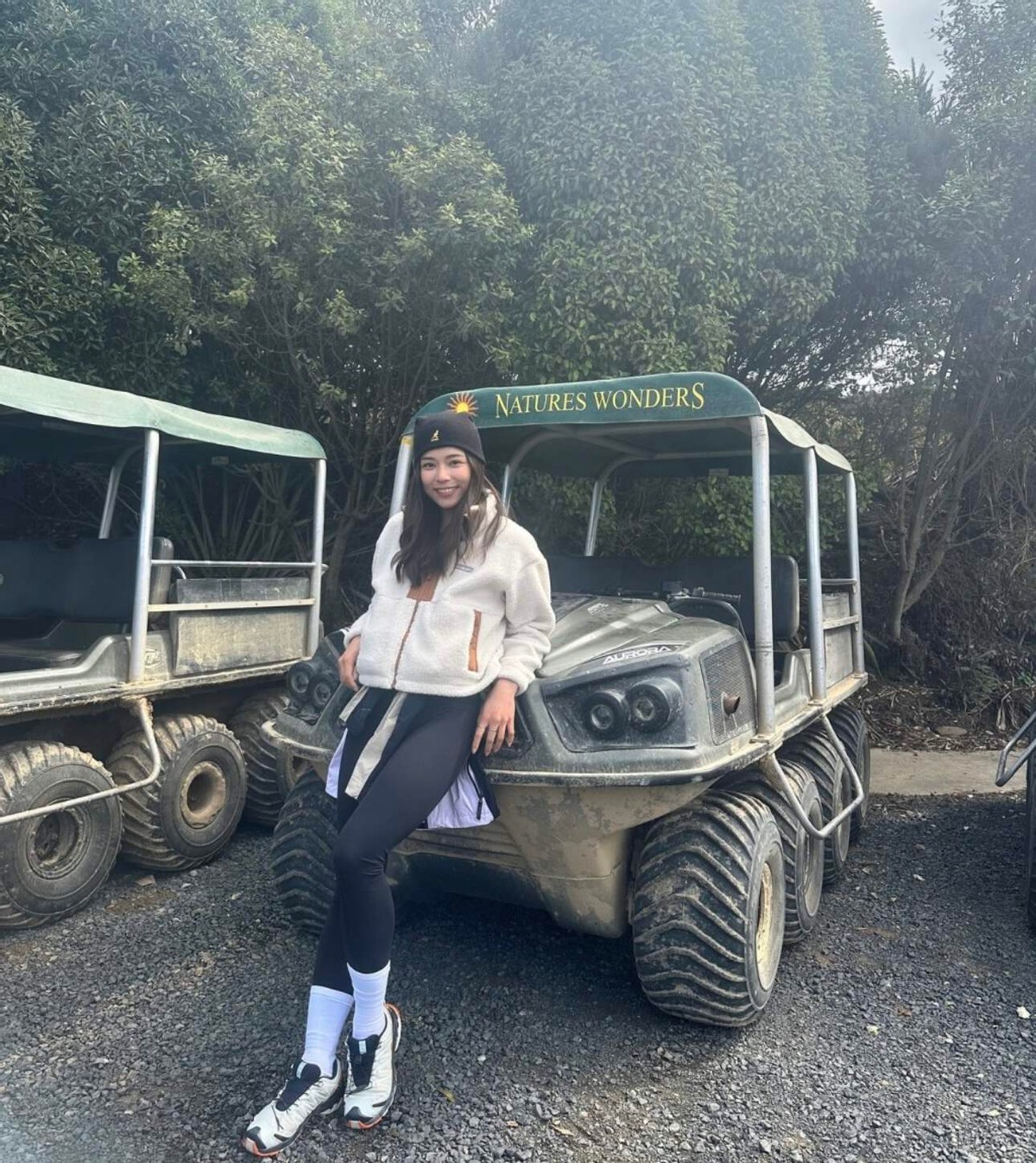 TVB上位小花晒视频博尽眼球，健身锻炼被指身材完美，引网友热议(图2)