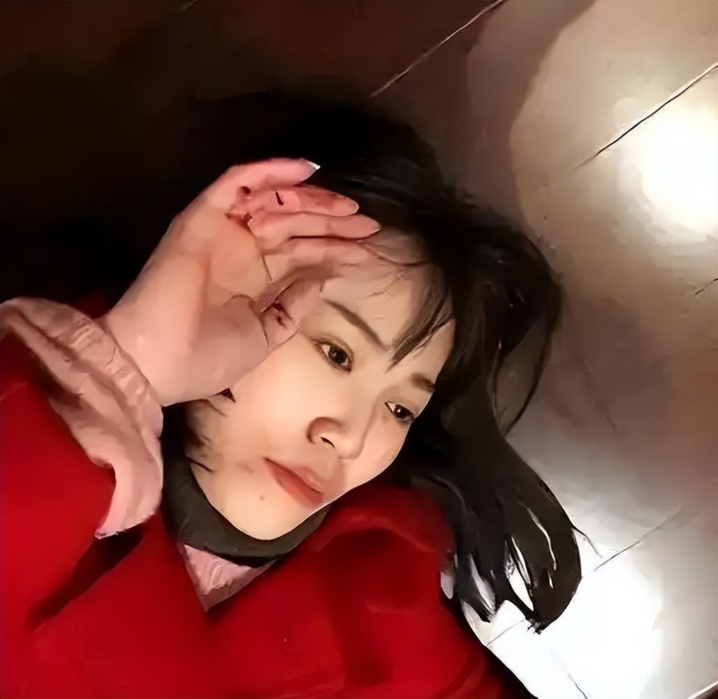 马蓉离婚7年现状揭露：父亲劝她再婚寻归宿，现生活反差令人意外(图2)