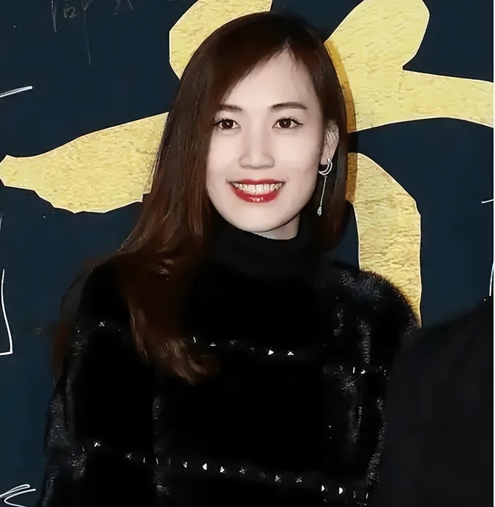 马蓉离婚7年现状揭露：父亲劝她再婚寻归宿，现生活反差令人意外(图12)