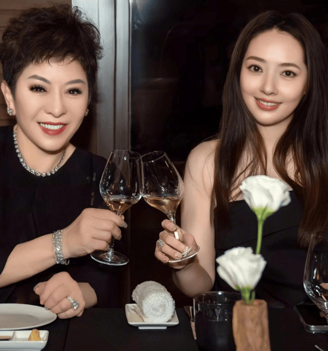 郭碧婷爸爸发文致谢向太一家，否认 “七个孙子都要女儿养” 传闻(图2)