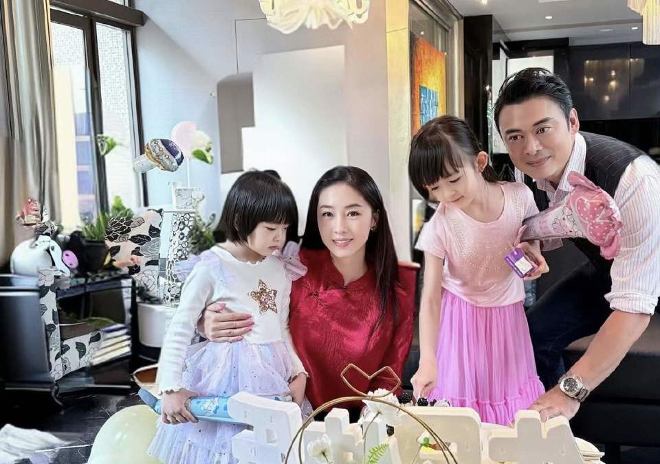 香港知名女星复出拍剧,患抑郁症情绪波动大,多次和老公传离婚(图7) 香港知名女星复出拍剧,患抑郁症情绪波动大,多次和老公传离婚(图7)