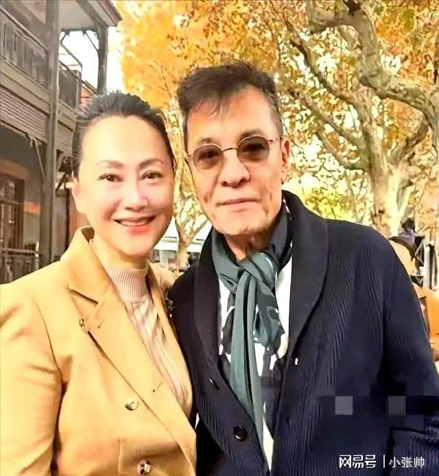 63岁大宋佳现状：定居比利时，和小8岁富商老公很幸福，儿女优秀(图6)