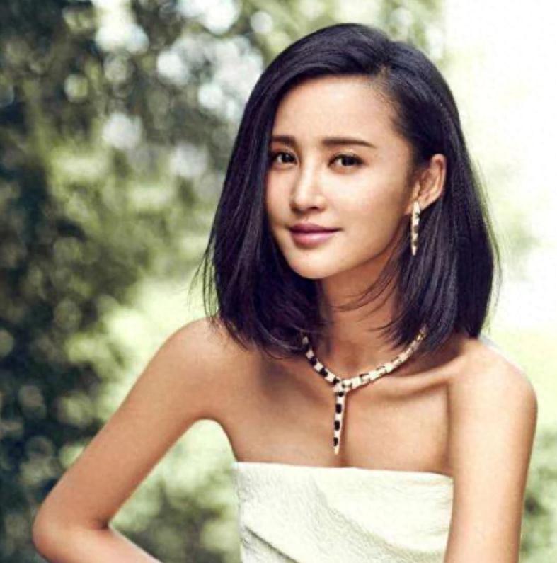 44岁张歆艺这一哭，在全网火了，网友：蒋