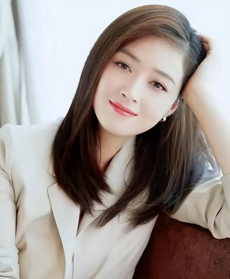 44岁张歆艺这一哭,在全网火了,网友:蒋欣的评价终于有人信了(图14) 44岁张歆艺这一哭,在全网火了,网友:蒋欣的评价终于有人信了(图14)