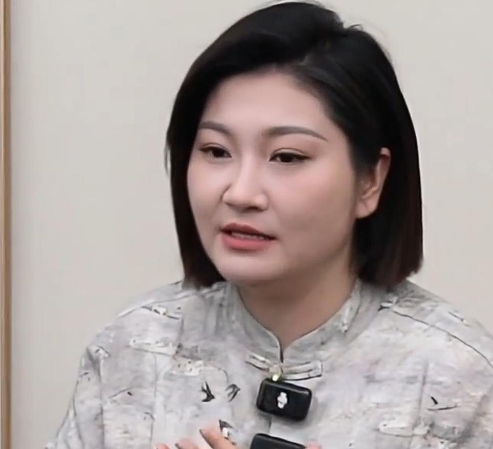 44岁张歆艺这一哭,在全网火了,网友:蒋欣的评价终于有人信了(图17) 44岁张歆艺这一哭,在全网火了,网友:蒋欣的评价终于有人信了(图17)