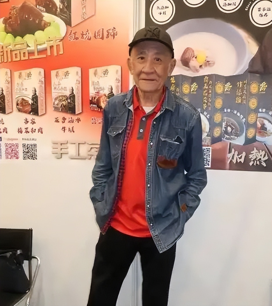 同人不同命!64岁黄日华官宣退圈,79岁李家鼎暴瘦18斤却不肯退休(图15) 同人不同命!64岁黄日华官宣退圈,79岁李家鼎暴瘦18斤却不肯退休(图15)