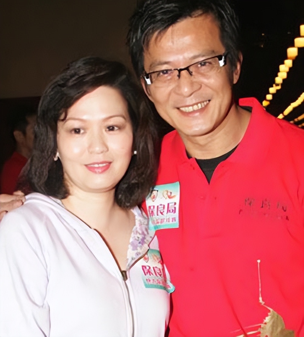 同人不同命!64岁黄日华官宣退圈,79岁李家鼎暴瘦18斤却不肯退休(图20) 同人不同命!64岁黄日华官宣退圈,79岁李家鼎暴瘦18斤却不肯退休(图20)