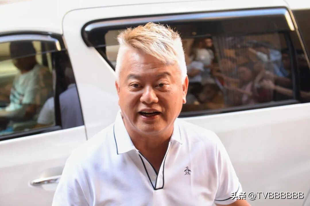 76岁前TVB男星愿接受安乐死,一生无儿无女,妻子因病致终生不孕(图3) 76岁前TVB男星愿接受安乐死,一生无儿无女,妻子因病致终生不孕(图3)