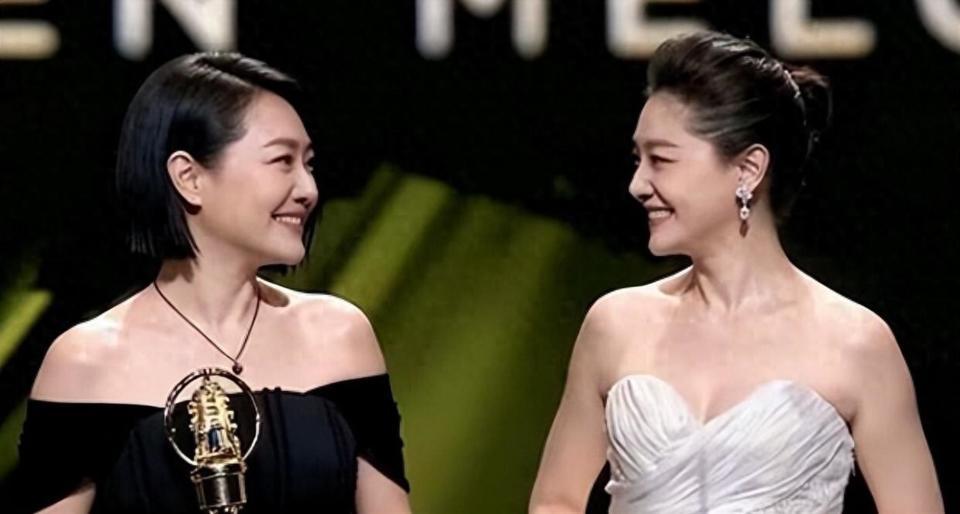 人心不足蛇吞象!蔡康永又谈大S去世,一句话揭开小S领奖内幕(图9) 人心不足蛇吞象!蔡康永又谈大S去世,一句话揭开小S领奖内幕(图9)