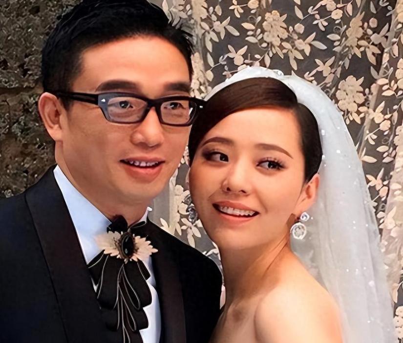 净身出户7年后,完美翻身的张靓颖,“独吞”6亿的前夫拉开差距(图1) 净身出户7年后,完美翻身的张靓颖,“独吞”6亿的前夫拉开差距(图1)