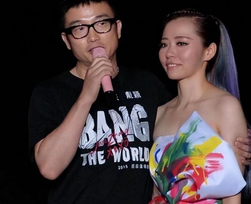 净身出户7年后,完美翻身的张靓颖,“独吞”6亿的前夫拉开差距(图3) 净身出户7年后,完美翻身的张靓颖,“独吞”6亿的前夫拉开差距(图3)