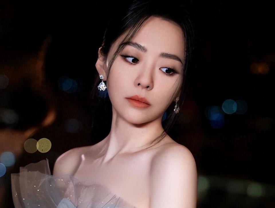 净身出户7年后,完美翻身的张靓颖,“独吞”6亿的前夫拉开差距(图7) 净身出户7年后,完美翻身的张靓颖,“独吞”6亿的前夫拉开差距(图7)