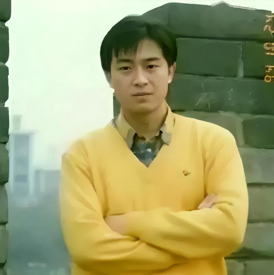 钱再多有什么用!55岁身患“不死癌症”的张嘉益,给中年人提了个醒(图10) 钱再多有什么用!55岁身患“不死癌症”的张嘉益,给中年人提了个醒(图10)