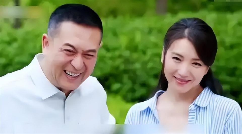 钱再多有什么用!55岁身患“不死癌症”的张嘉益,给中年人提了个醒(图14) 钱再多有什么用!55岁身患“不死癌症”的张嘉益,给中年人提了个醒(图14)