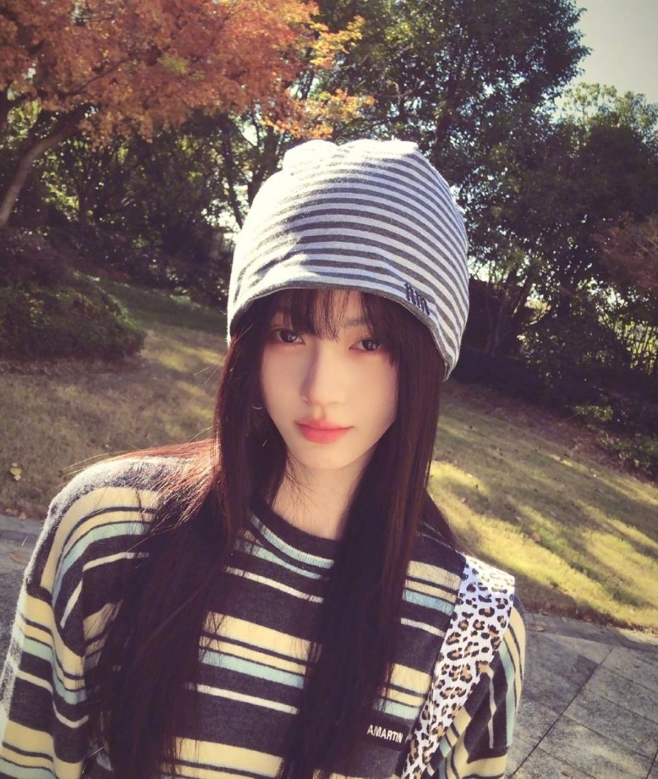 鞠婧祎风波再升级!前队友曾艳芬曝出更多内幕,陪酒只是冰山一角(图1) 鞠婧祎风波再升级!前队友曾艳芬曝出更多内幕,陪酒只是冰山一角(图1)