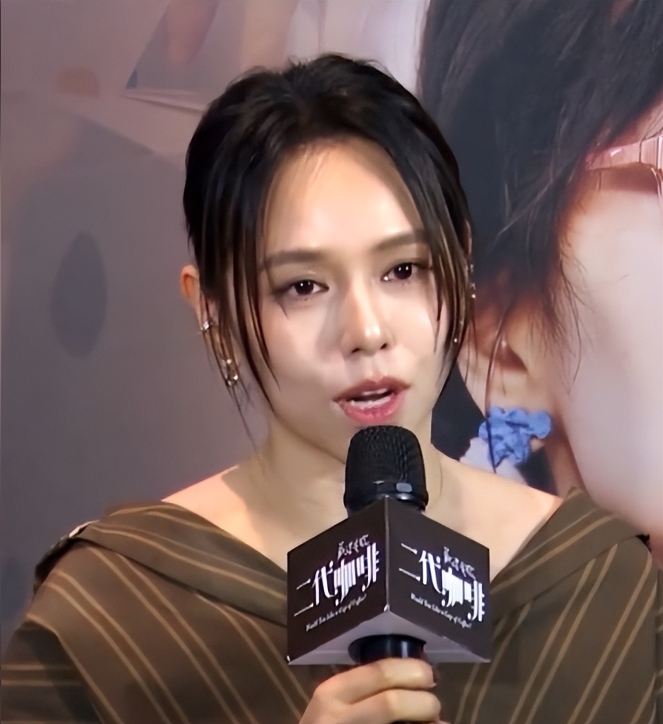 41岁女星官宣怀孕,曾出演《倩女幽魂》,老公长相被嘲不像好人(图10) 41岁女星官宣怀孕,曾出演《倩女幽魂》,老公长相被嘲不像好人(图10)