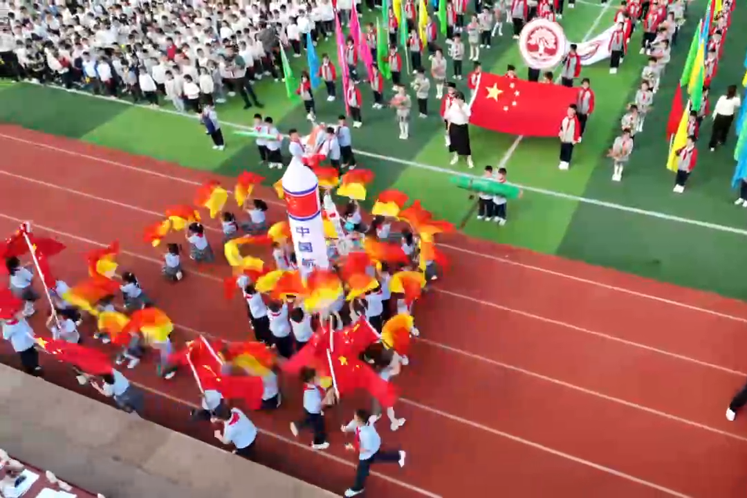 家长烧钱，小孩受罪，学校运动会变味了(图6)