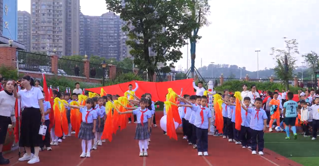 家长烧钱，小孩受罪，学校运动会变味了(图4)