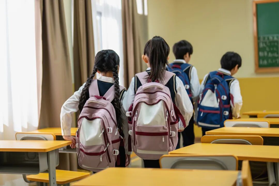 家长烧钱，小孩受罪，学校运动会变味了(图8)