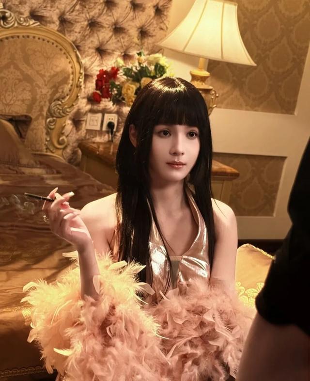 知名短剧女演员左一承认对助理动手并致歉