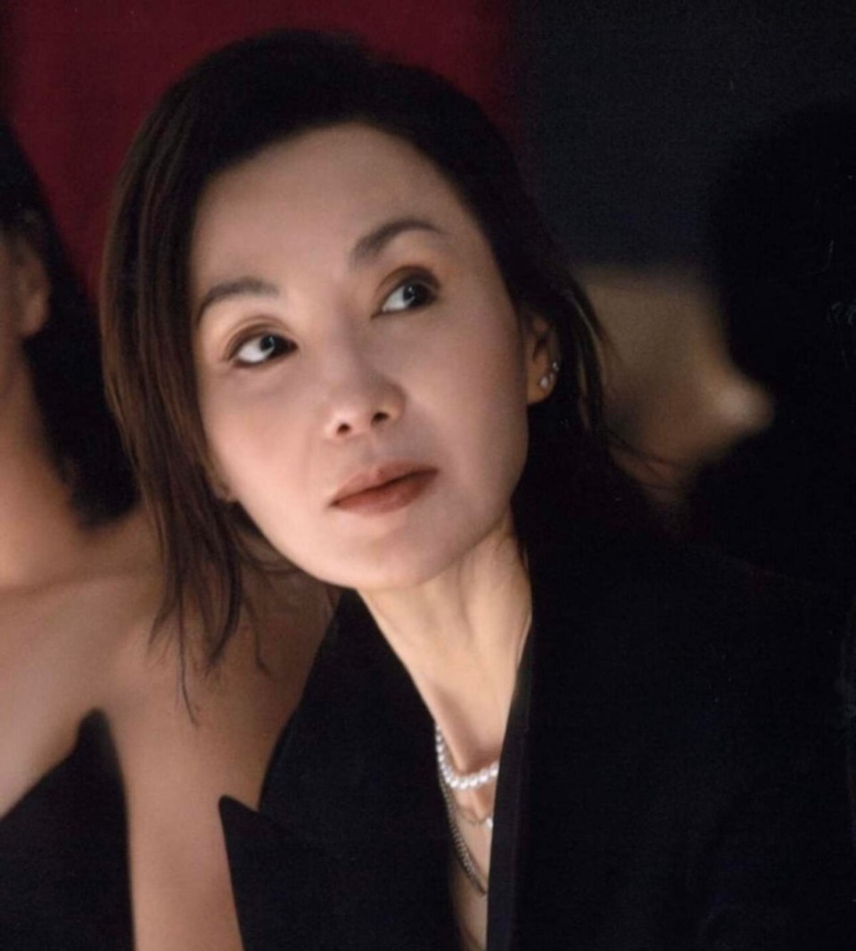 香港知名影后逛平价运动用品店,获网友赞贴地,卷发造型显年轻(图1) 香港知名影后逛平价运动用品店,获网友赞贴地,卷发造型显年轻(图1)