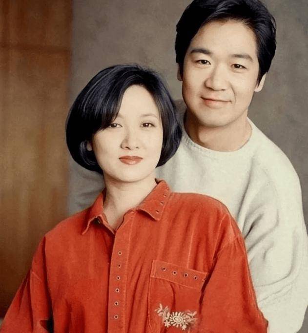 68岁邓婕：离婚协议成她一生的痛，继子不争气，养女越长越像丈夫！(图3)