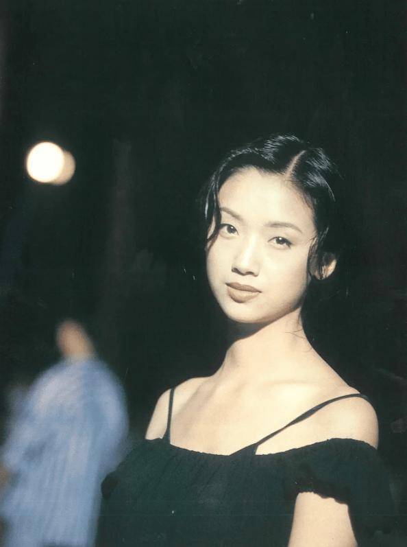 香港一代玉女,拒绝刘德华求婚后,被家暴12年,她如今还好吗?(图7) 香港一代玉女,拒绝刘德华求婚后,被家暴12年,她如今还好吗?(图7)