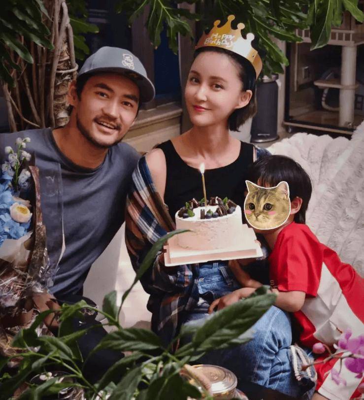 恋上已婚男，闪婚闪离，35岁嫁初婚老公，44岁的她新剧一秒圈粉！(图13)