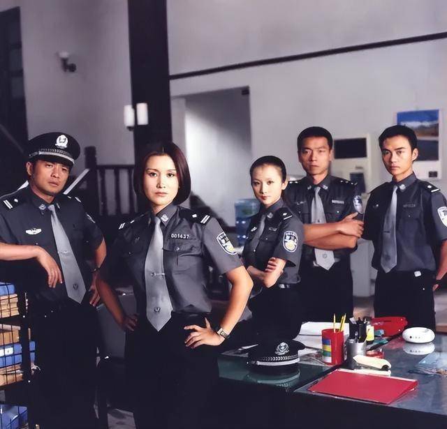 36岁嫁人，46岁守寡，嫁大23岁导演的王茜，已经走上另一条大道(图2)